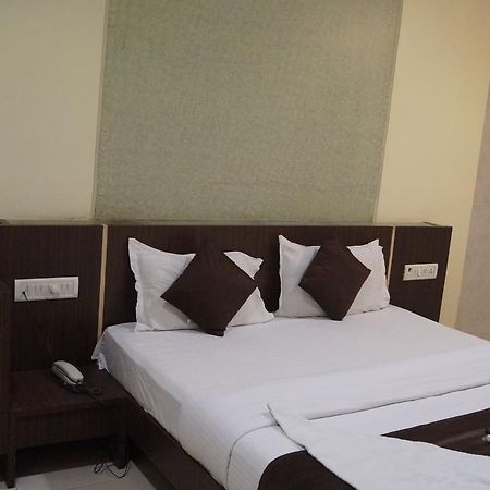 Hotel Panvel Palace Exterior photo